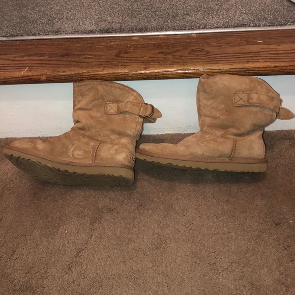 UGG camel color boot - Picture 1 of 10
